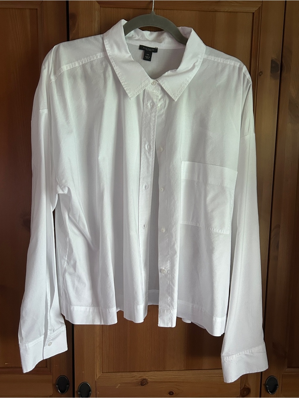 Classic White Women’s Button-Down Shirt - XXL - NWOT - Ann Taylor